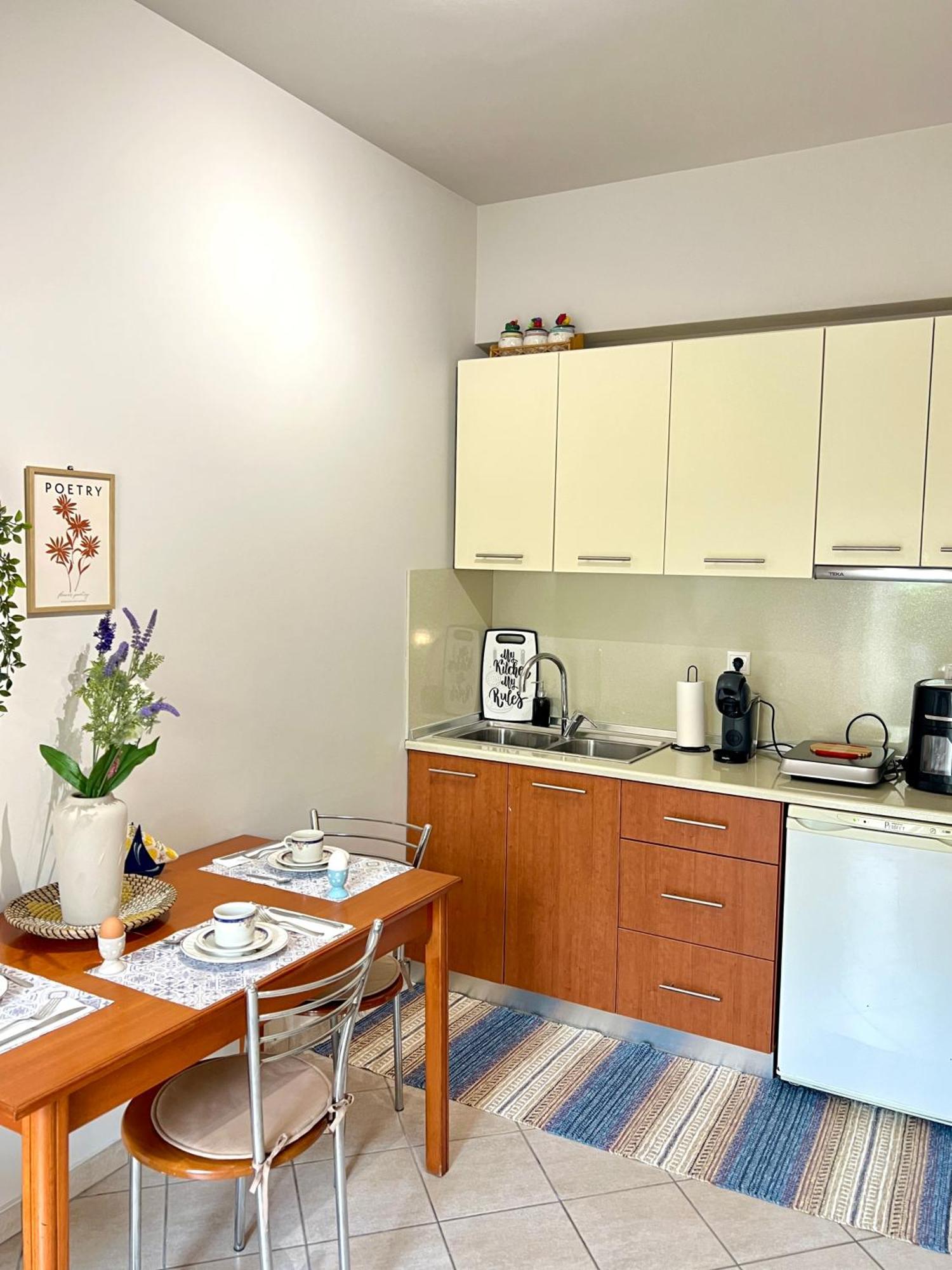 Haplotes Apartman Koszkinú Kültér fotó